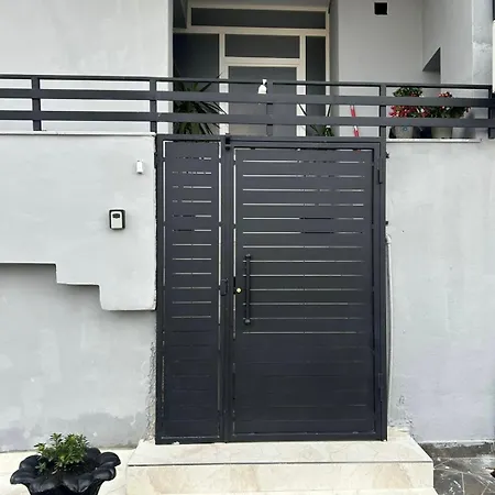 Cozy Apartmán Tirana